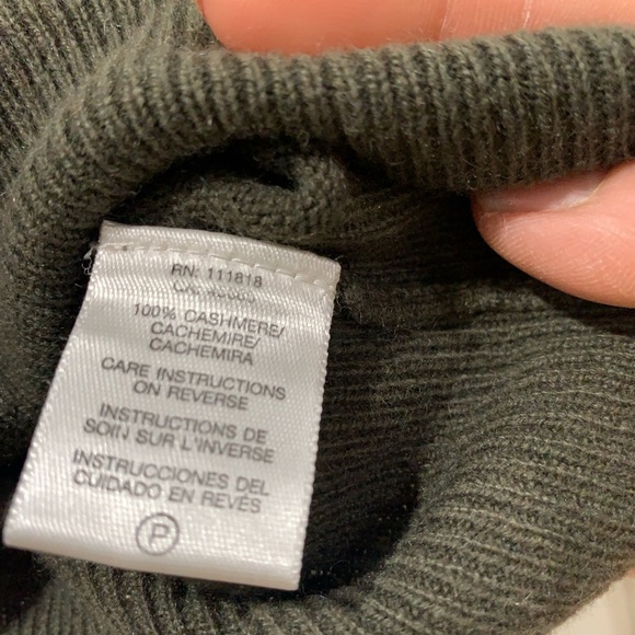 Michael Kors Cashmere Turtleneck Sweater - Picture 3 of 4